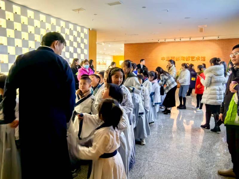 文化赋能：乌兰浩特市魔创文旅挖掘城市文化资源的实践探索